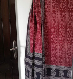 Maroon Circle Print