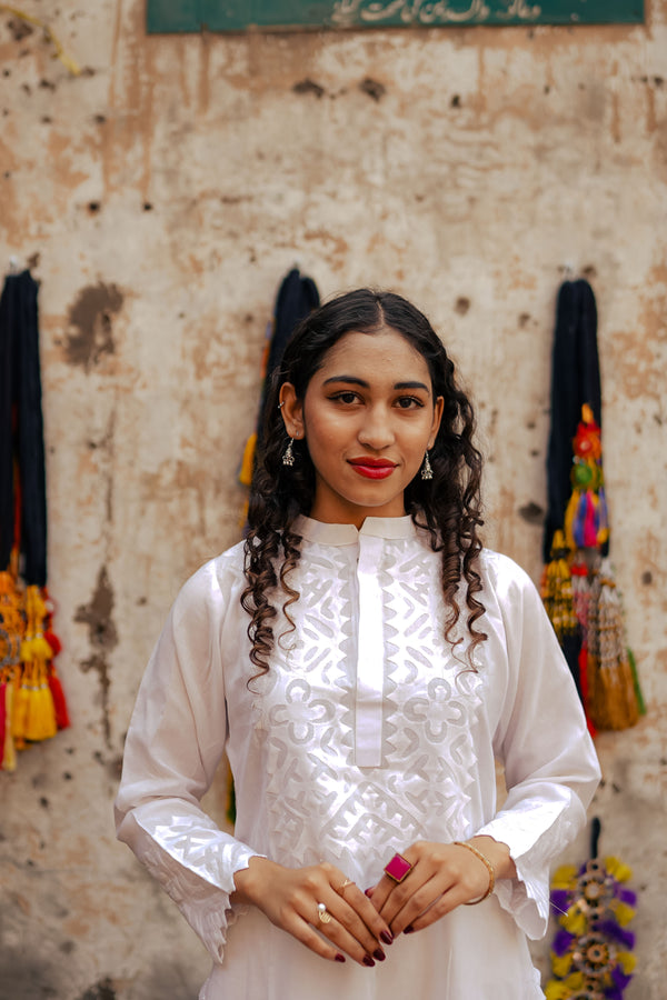 Appliqué kurta( white)